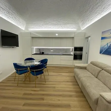 Little White House Loano