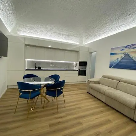 Διαμέρισμα Little White House Loano