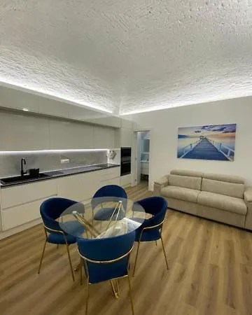 Little White House * Loano