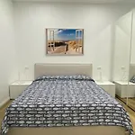 Little White House Apartmán