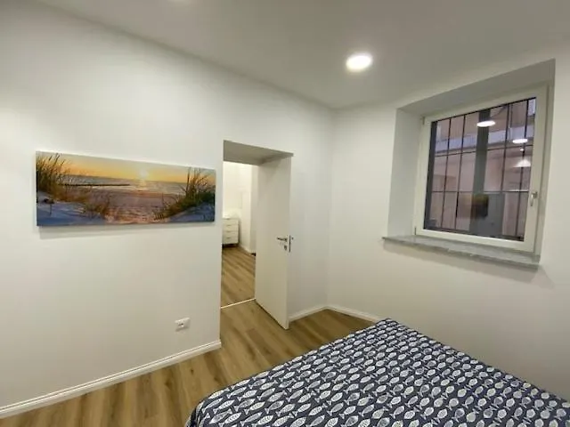 Apartman Little White House