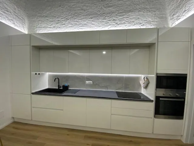 Apartman Little White House *